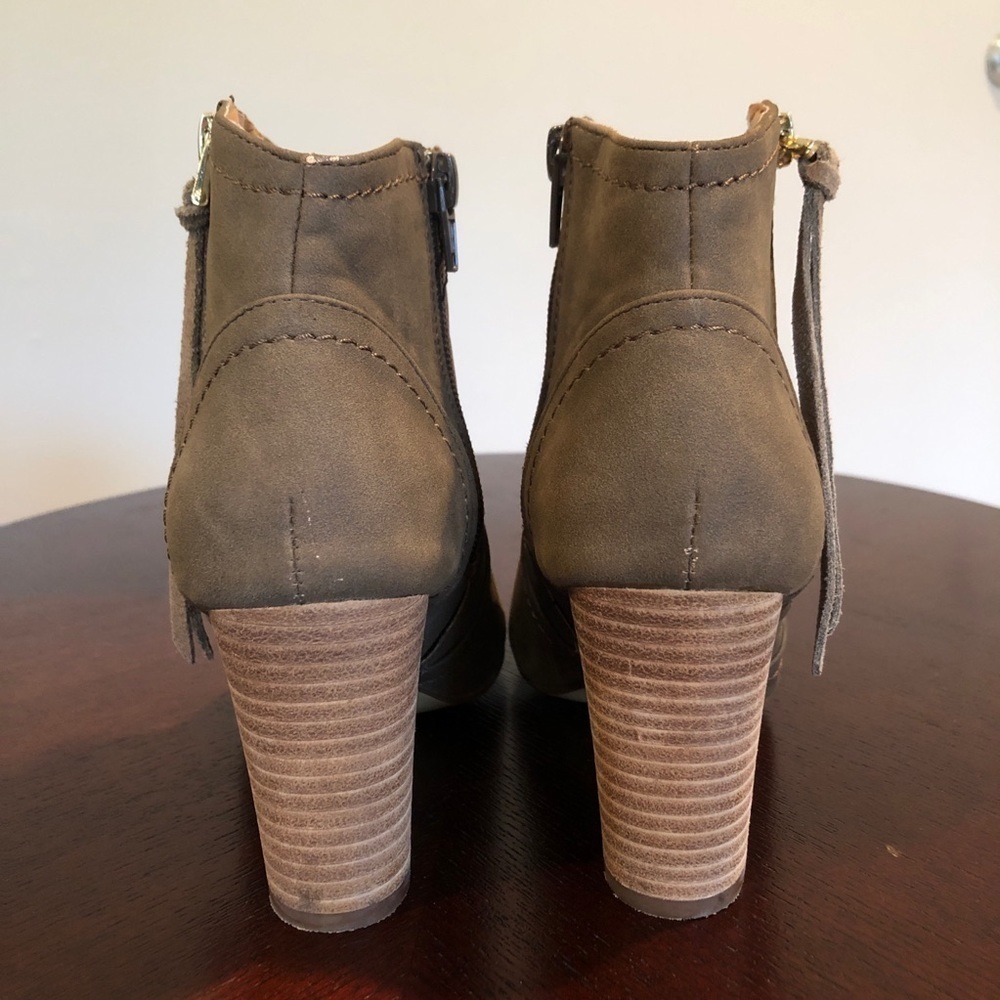 XOXO Brown Faux Leather Peep Toe zipper tassel booties size 6.5 - Picture 7 of 11